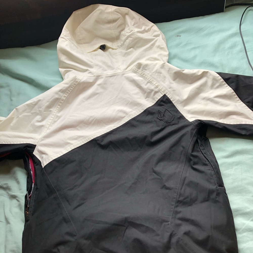 Volcom Snowboard Jacket - Picture 8 of 8